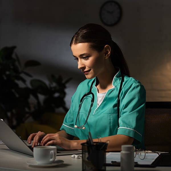 Side Hustles for Nurses: How to Use Digital Marketing to Stand Out from the Crowd